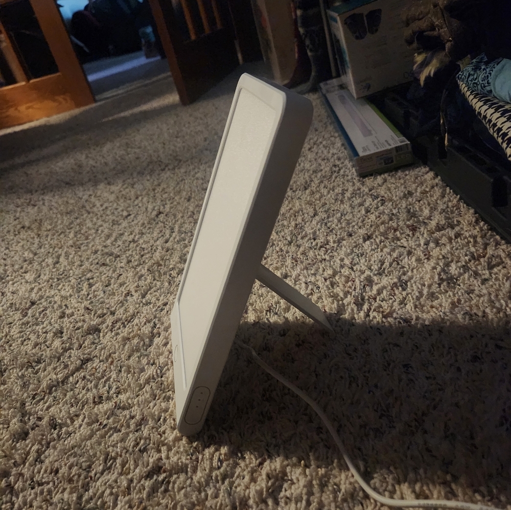 Mood Enhancement Light For Winter - Picture 2 of 5